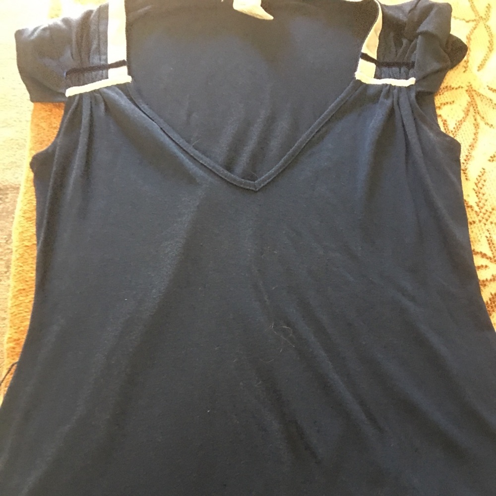 Guess top❤️